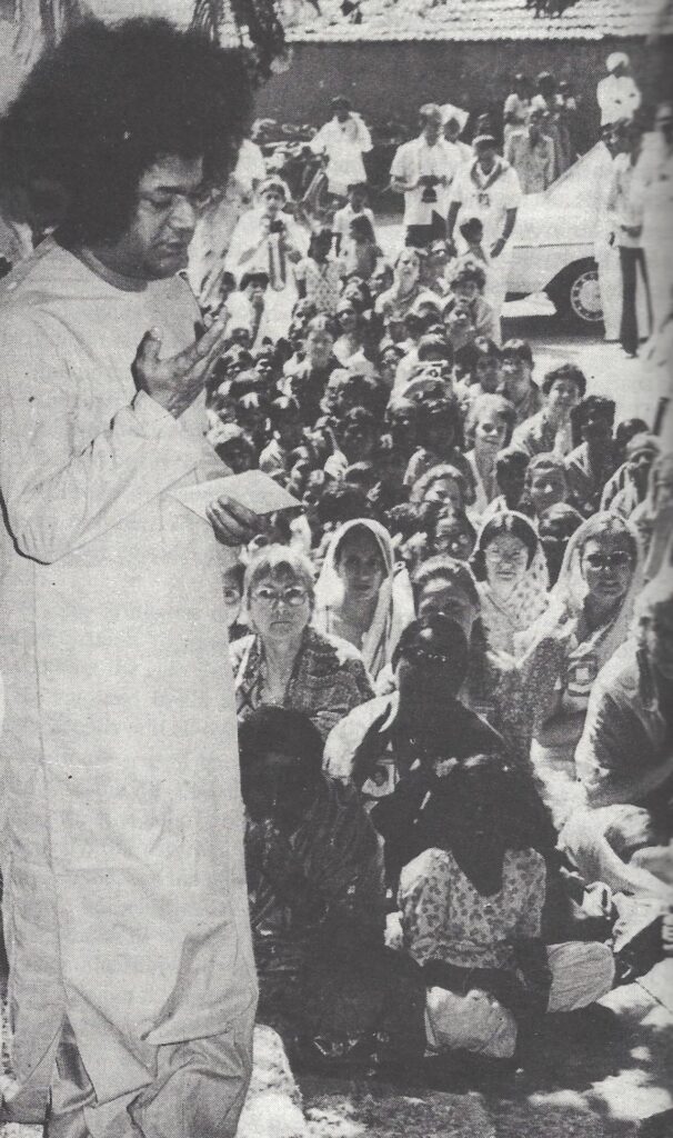 Early Western devotees of Sathya Sai Baba from the 1970s to the