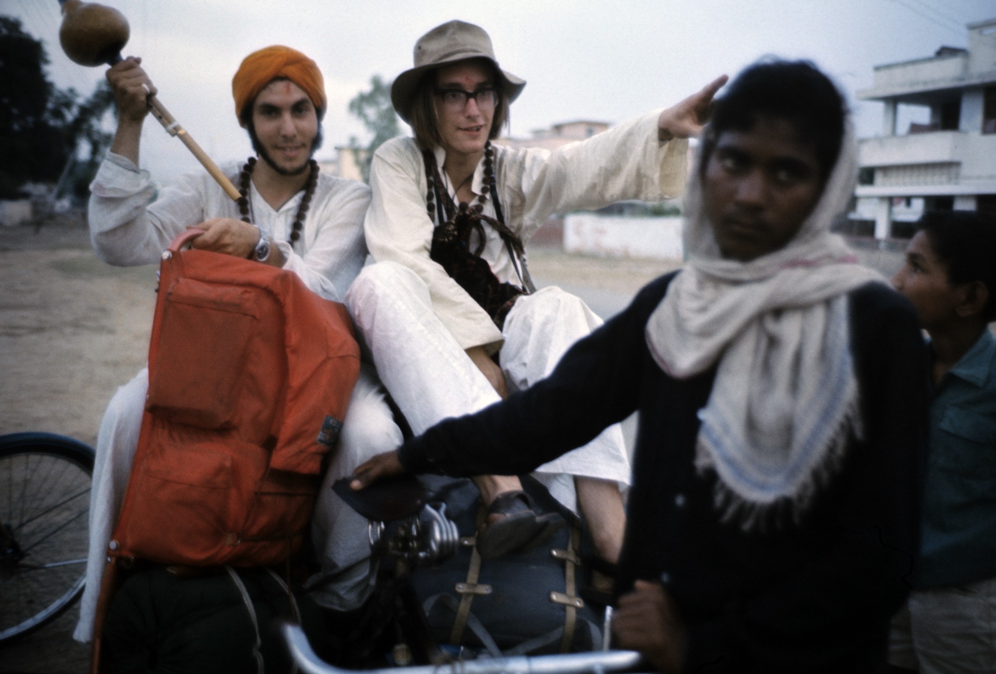 A Brief History of the Hippie Trail – Ashrams of India