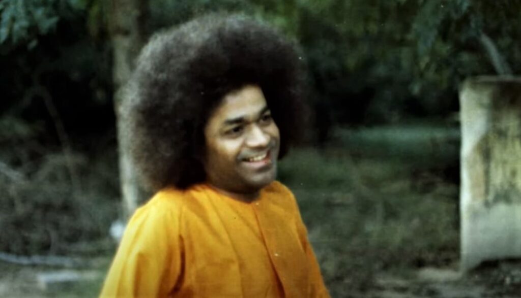 Early Western devotees of Sathya Sai Baba from the 1970s to the